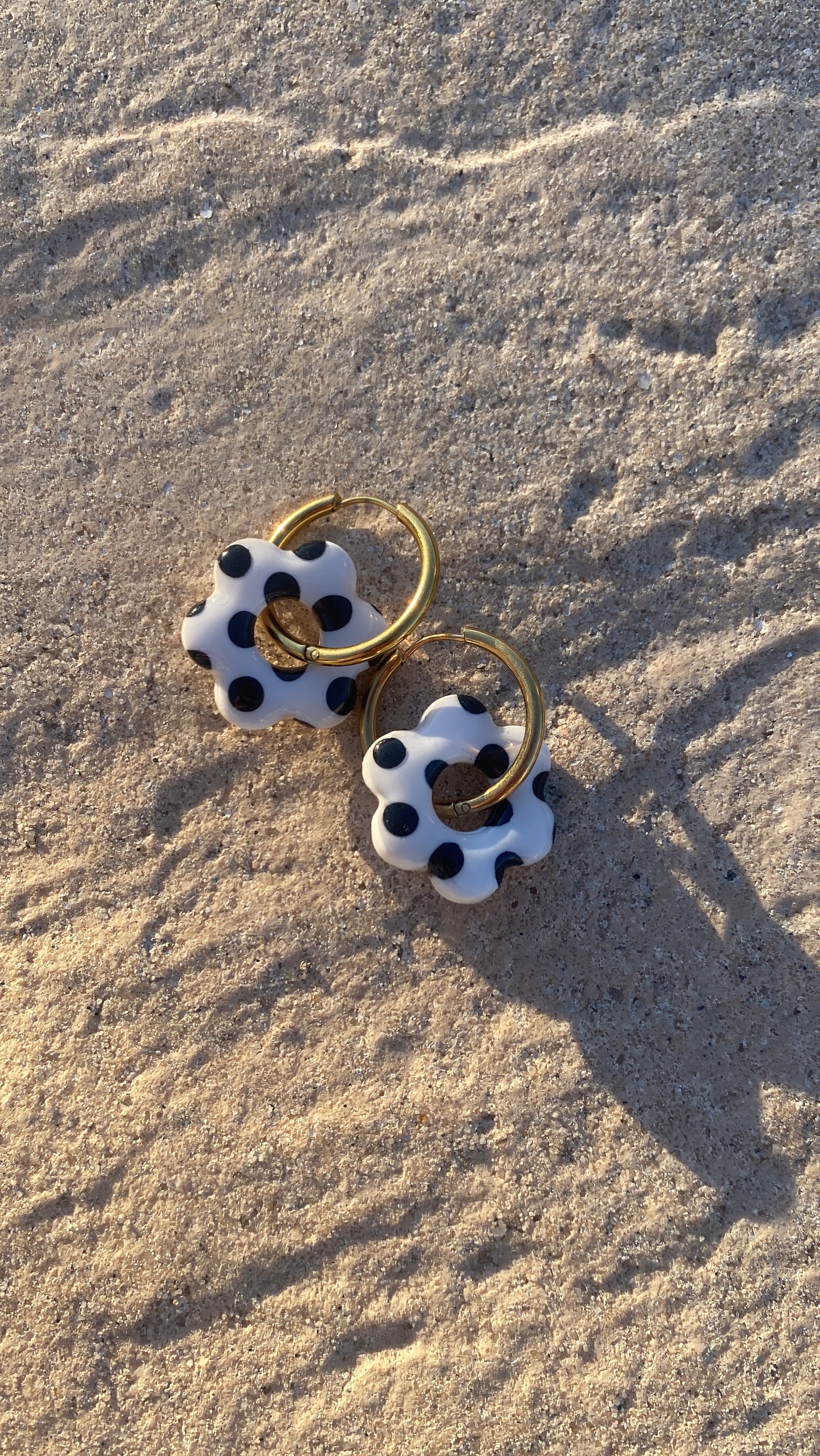 Pampilles fleurs blanches à pois