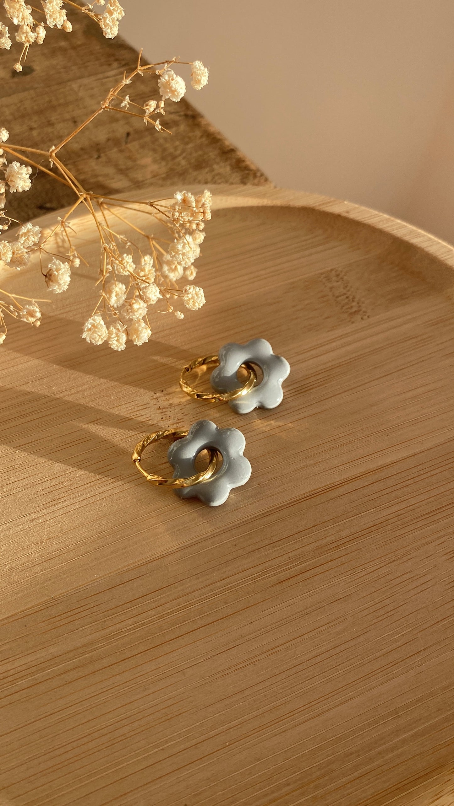 Pampilles fleurs grises