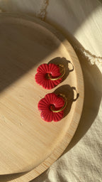 Grandes fleurs rouges pailletées