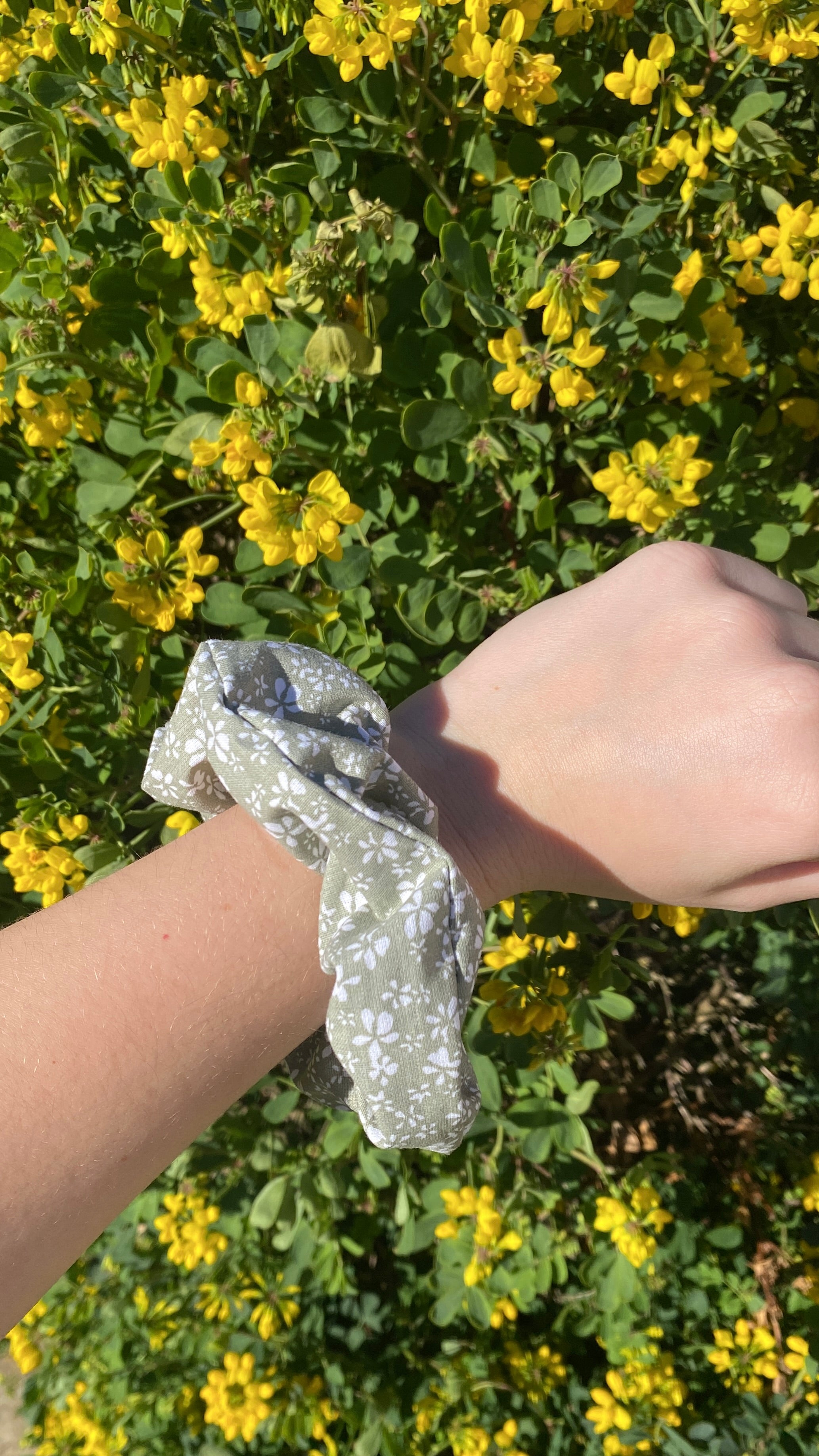 Chouchou vert fleuri