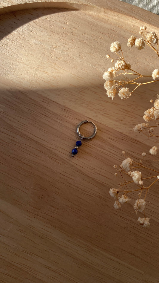 boucle argentée perles bleues