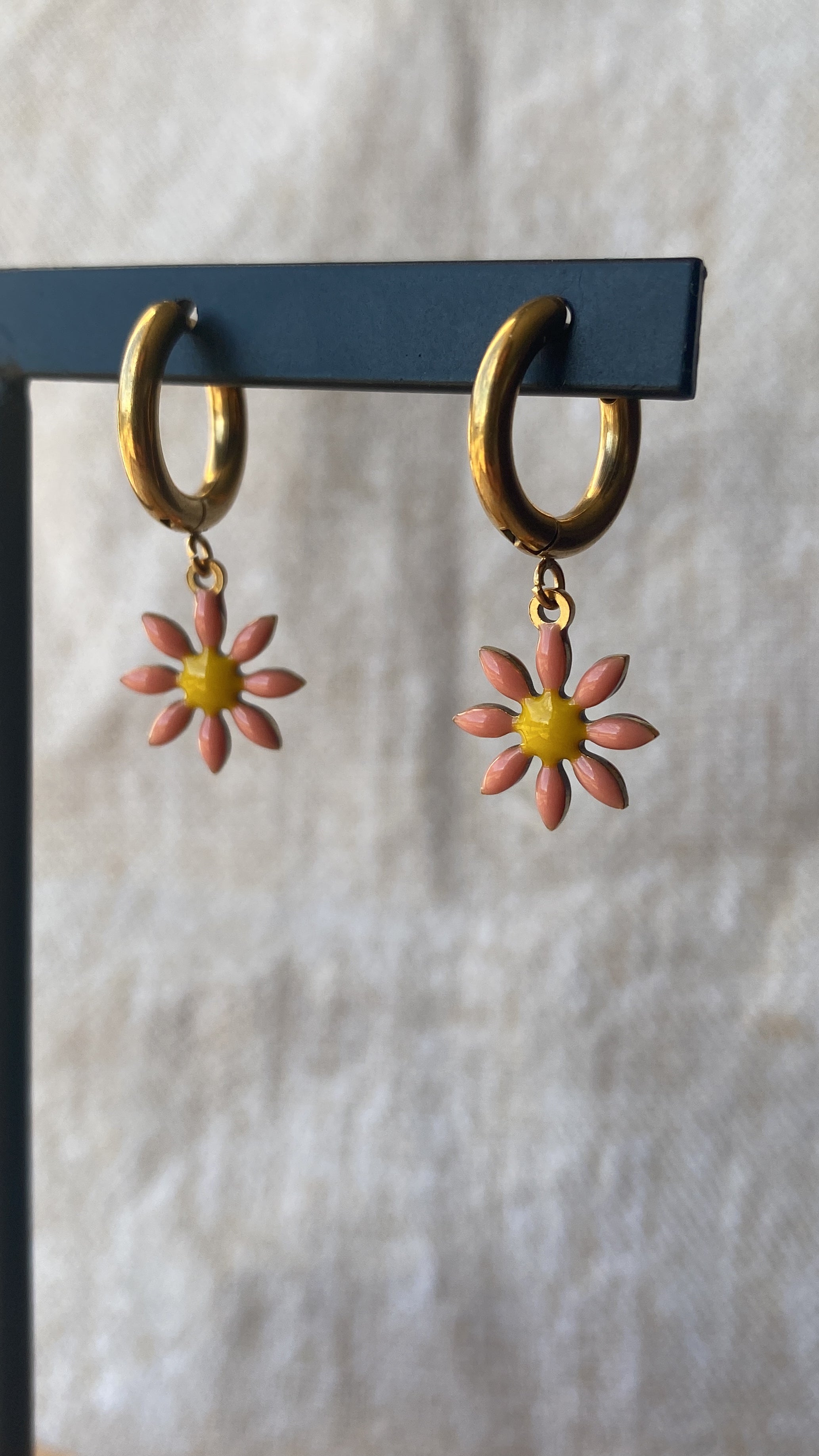 Boucles fleurs roses