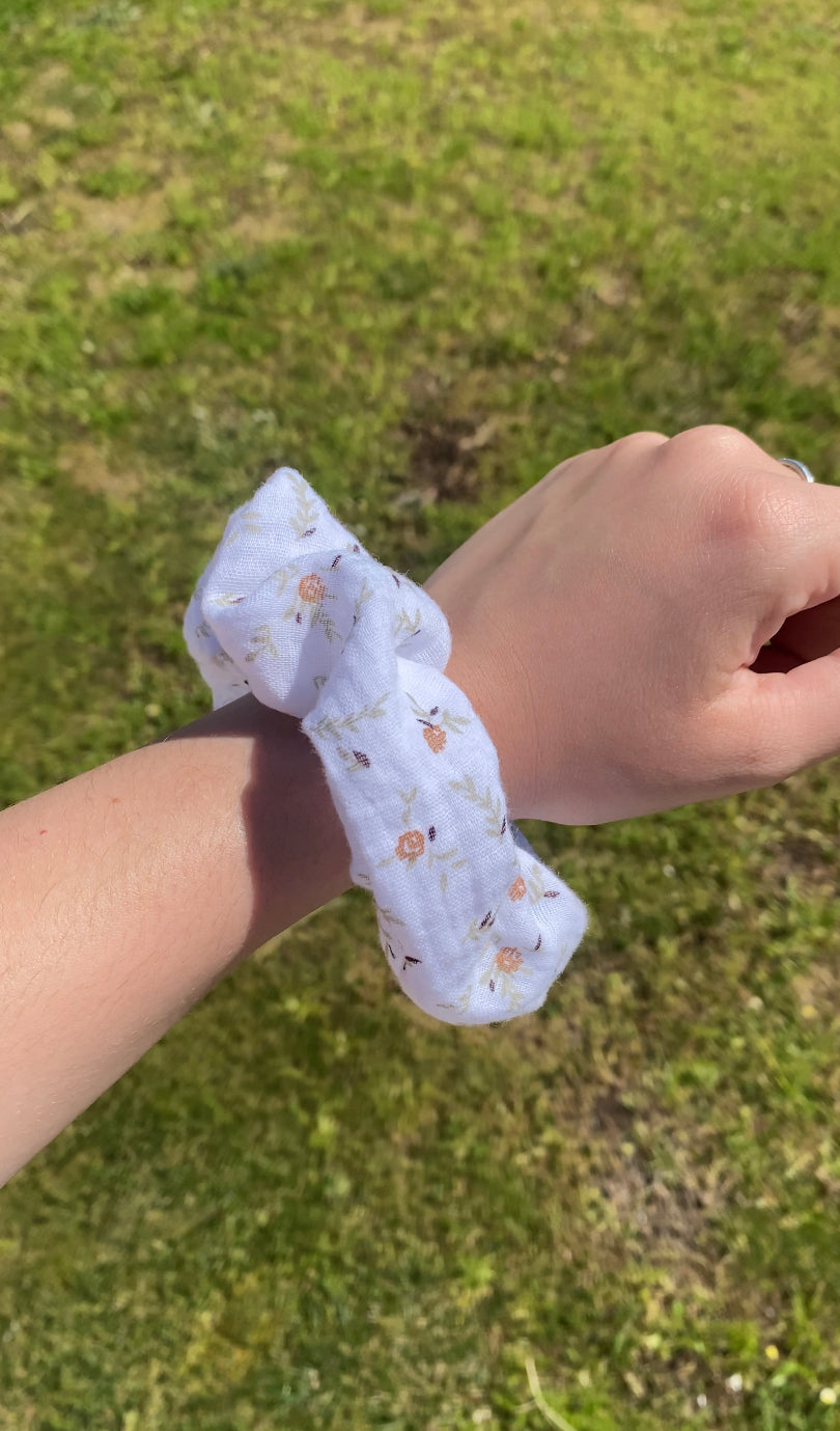 Chouchou fleuri gaz de coton