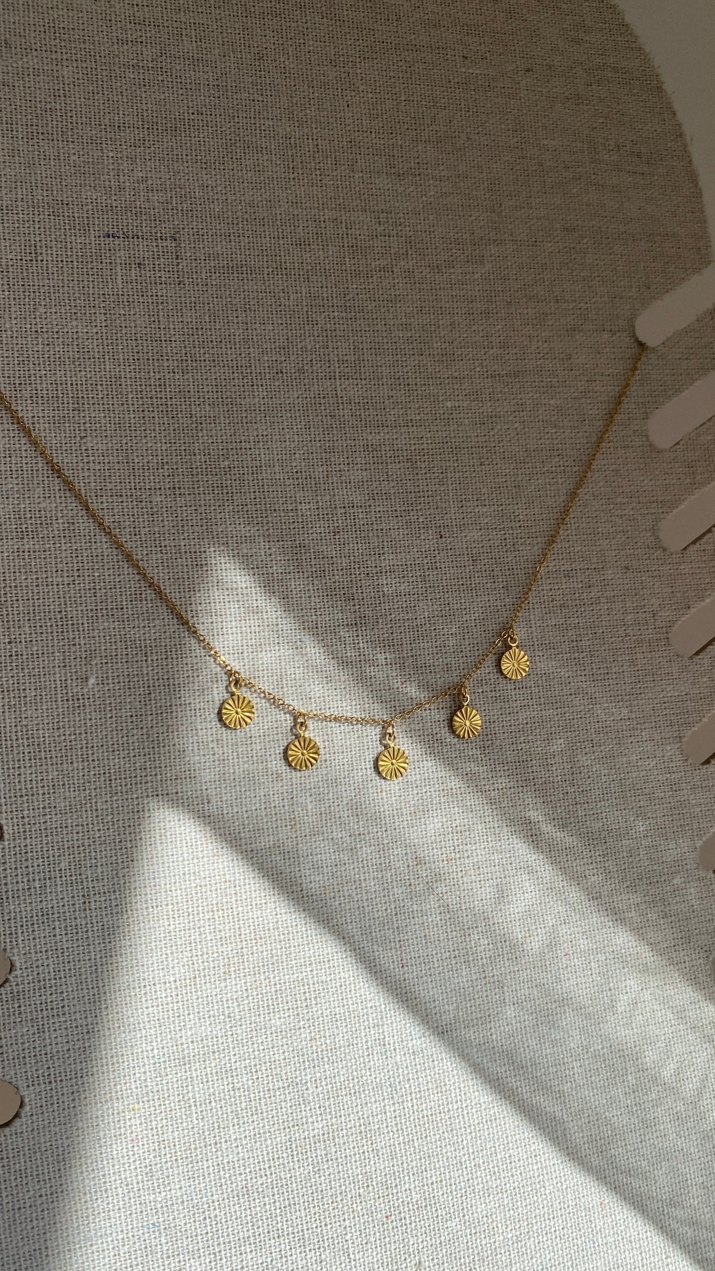 Collier à ornements