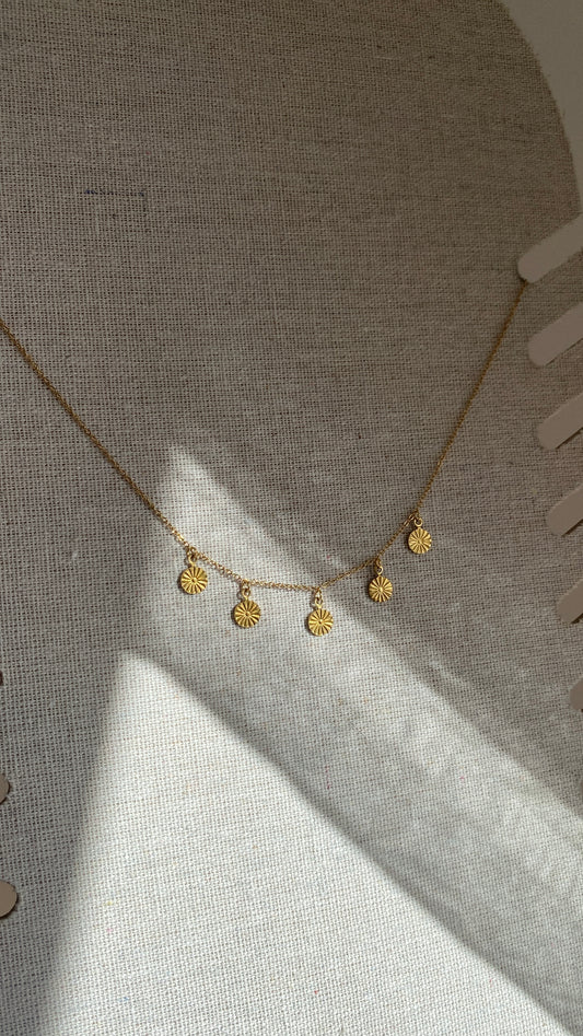 Collier à ornements