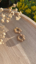 Pampilles fleurs beiges feuilles d’or