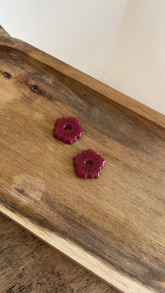 Petites fleurs bordeaux