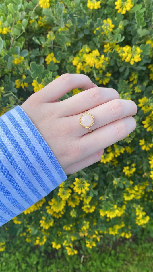 Bague détaillée en quartz rose