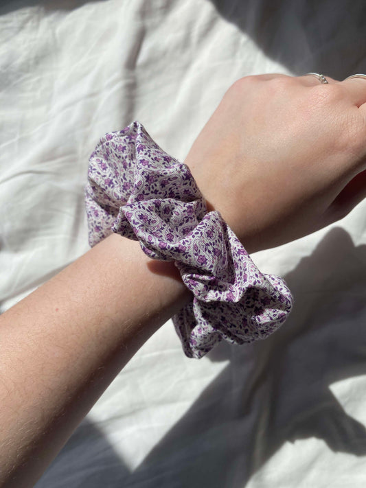 Chouchou fleurs violettes