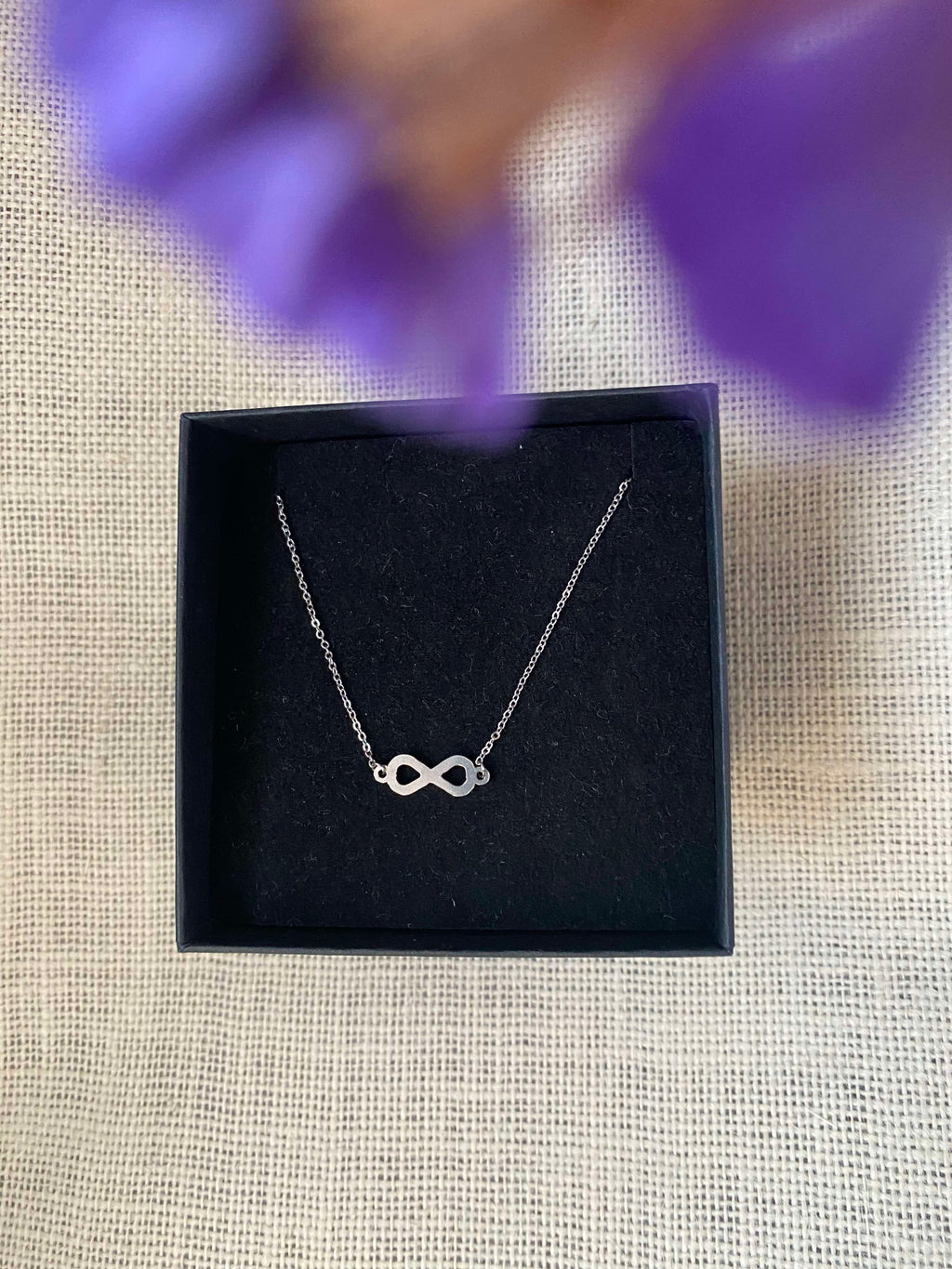 Collier infini argenté