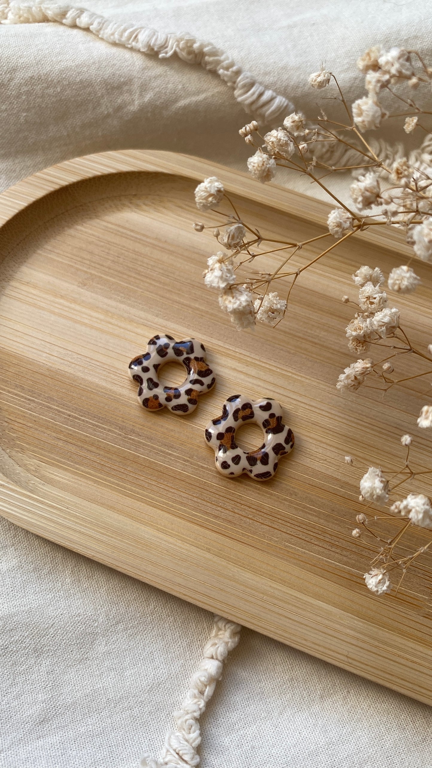 pampilles fleurs motif léopard
