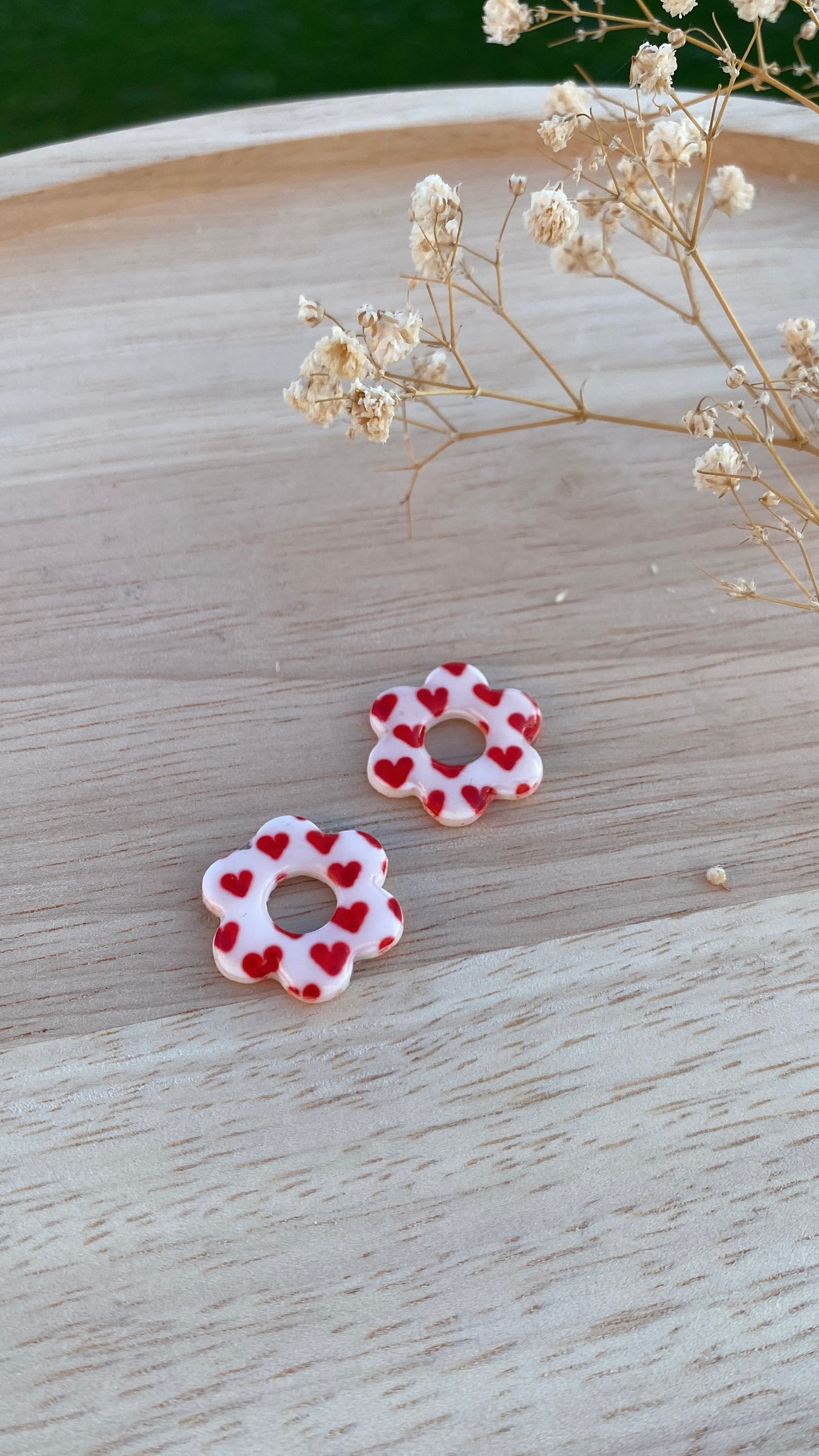 Pampilles fleurs à petits cœurs