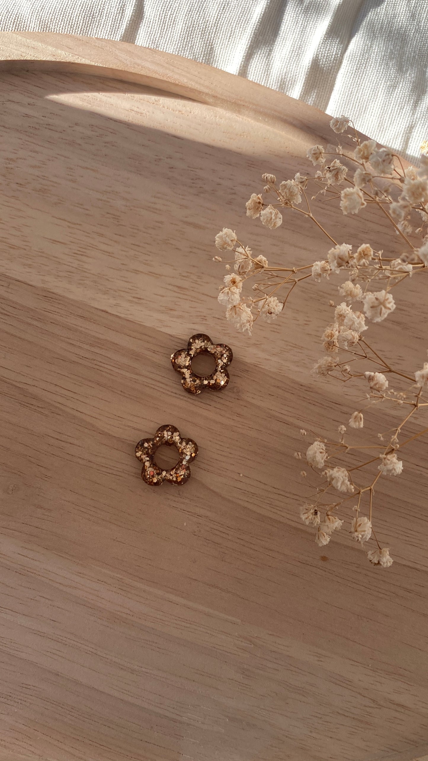 Fleurs paillettes champagne