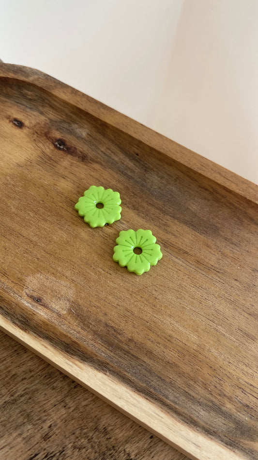 Petites fleurs vertes pommes