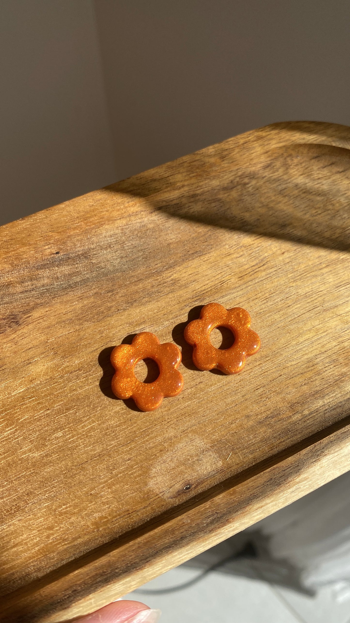 Fleurs oranges irisées