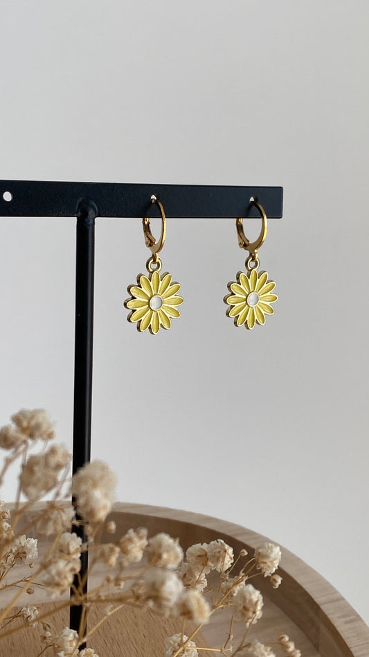 Boucles fleurs jaunes
