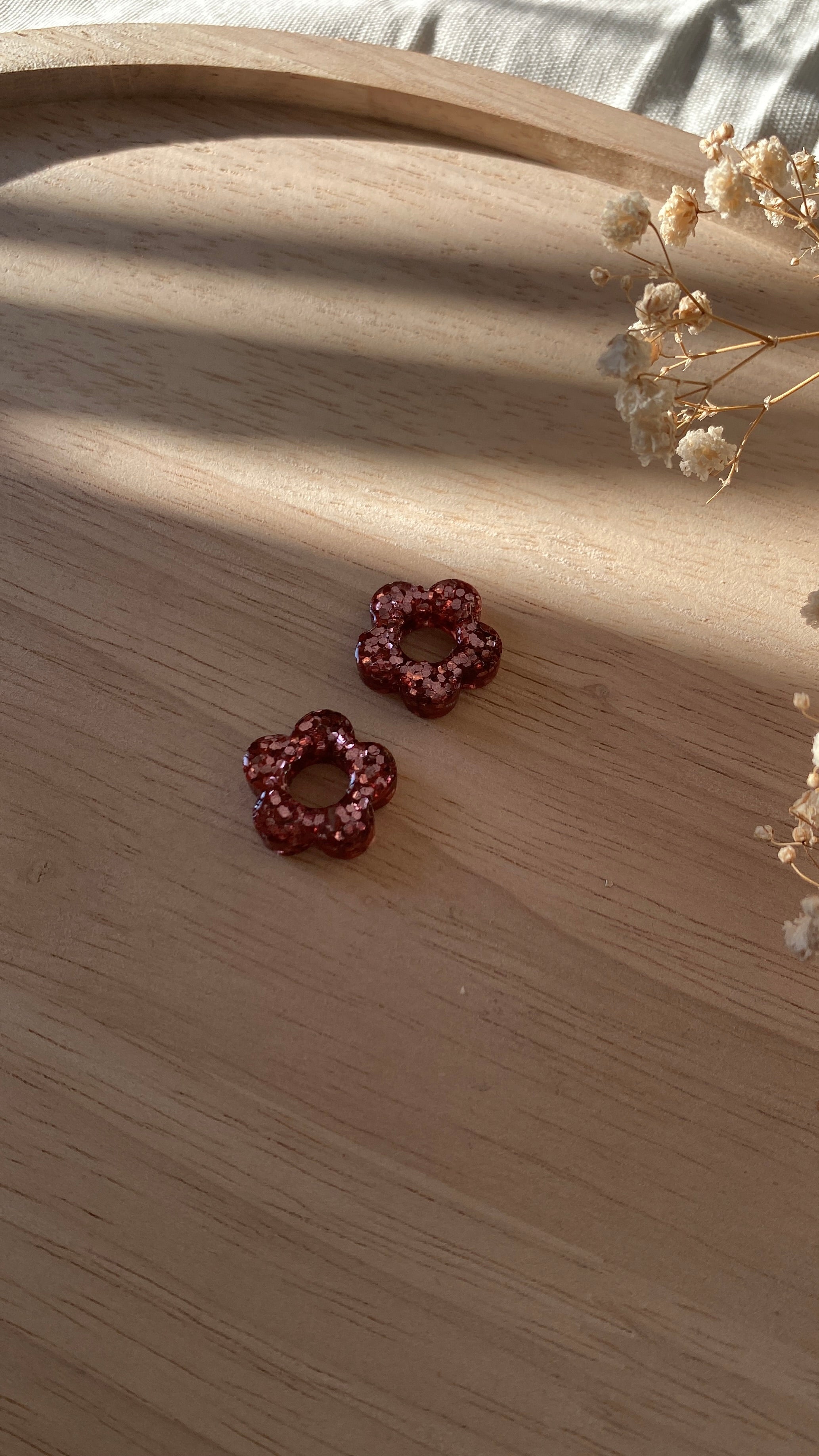 Fleurs paillettes roses