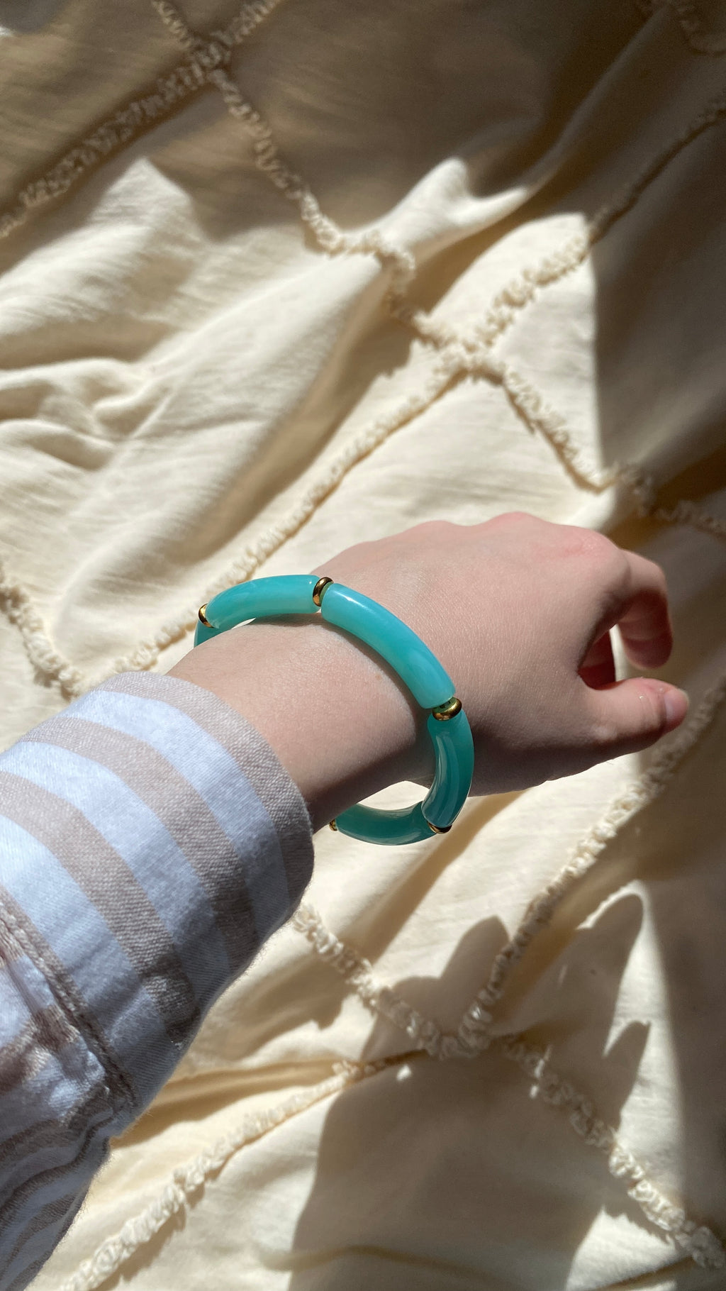 Bracelet acrylique bleu