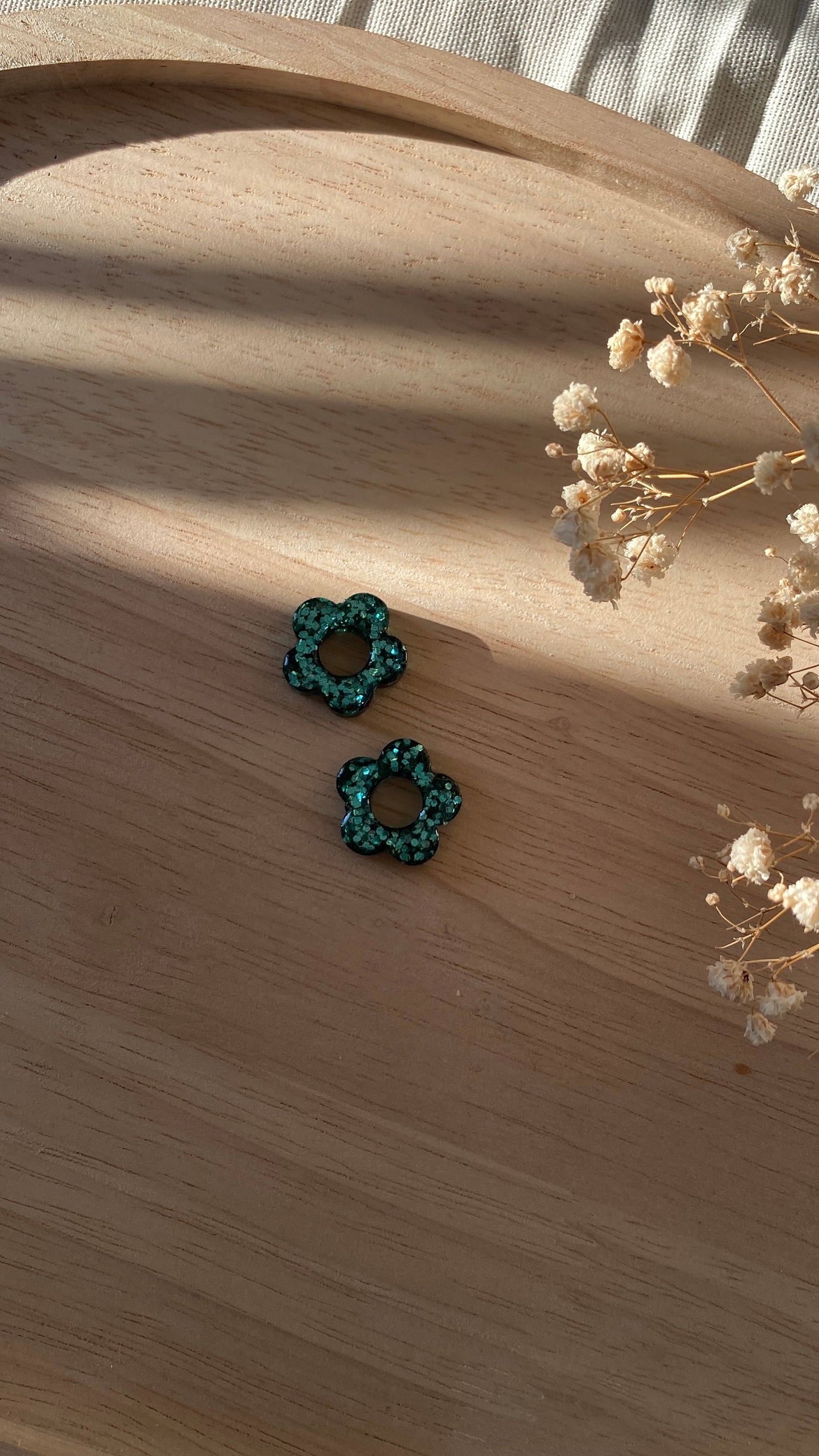 Fleurs paillettes bleues