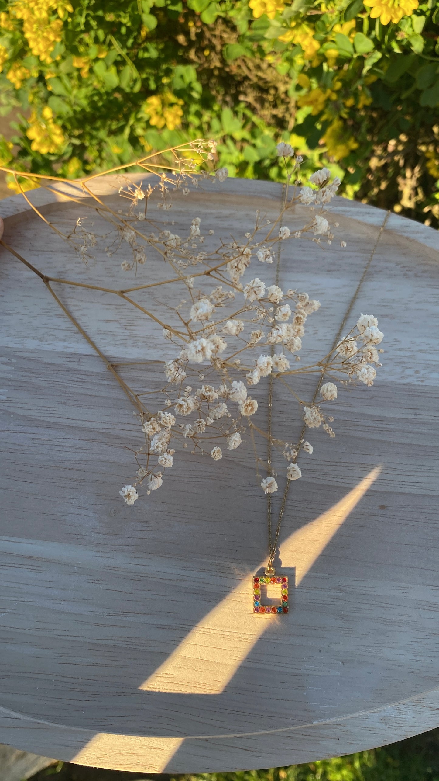 Collier strass colorés