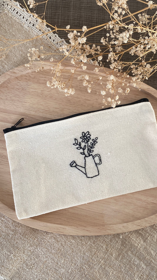 Pochette brodée