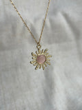 Collier soleil rose