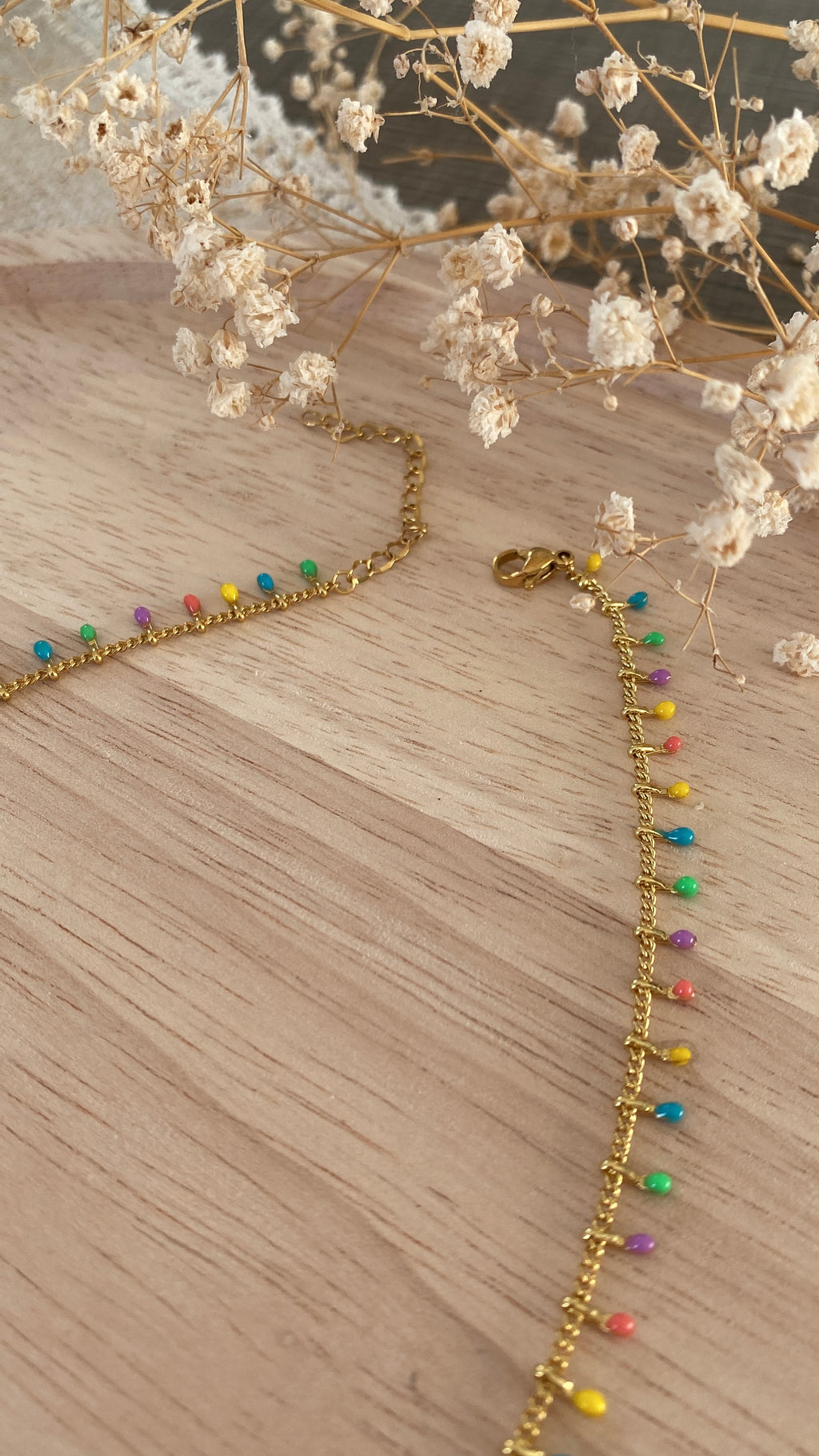 Collier frange émaillé couleurs pastels