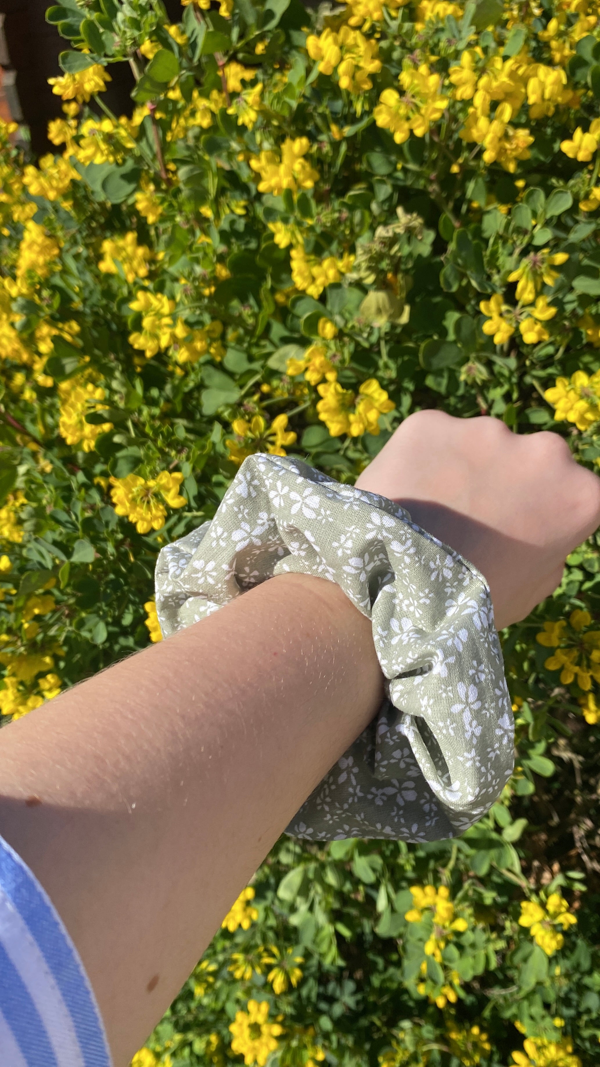 Chouchou vert fleuri