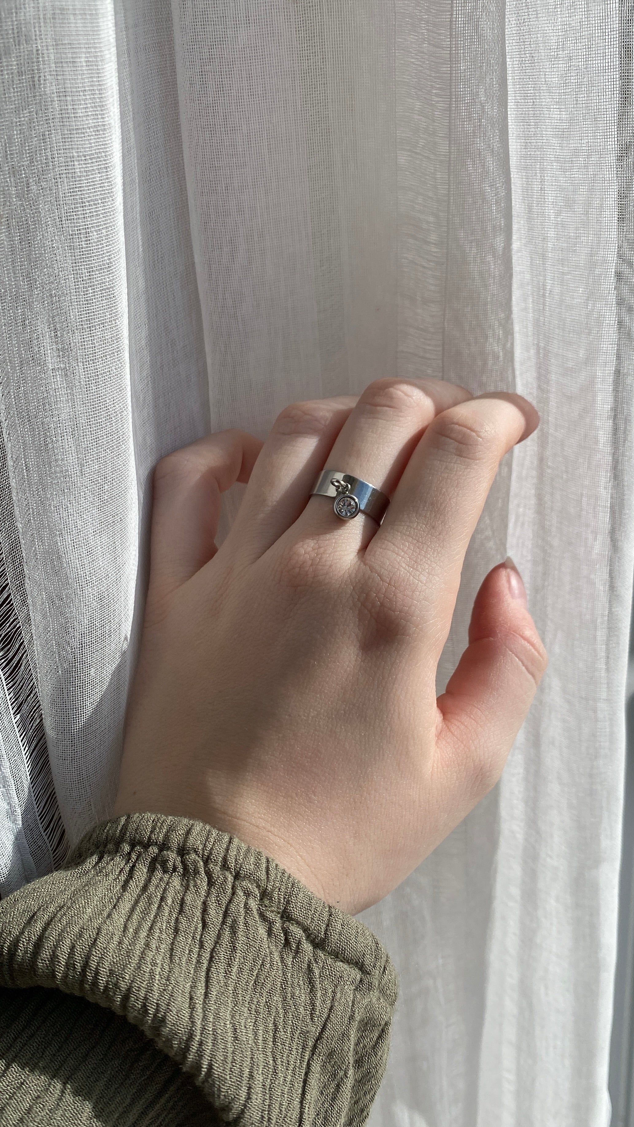 Bague strass argentée