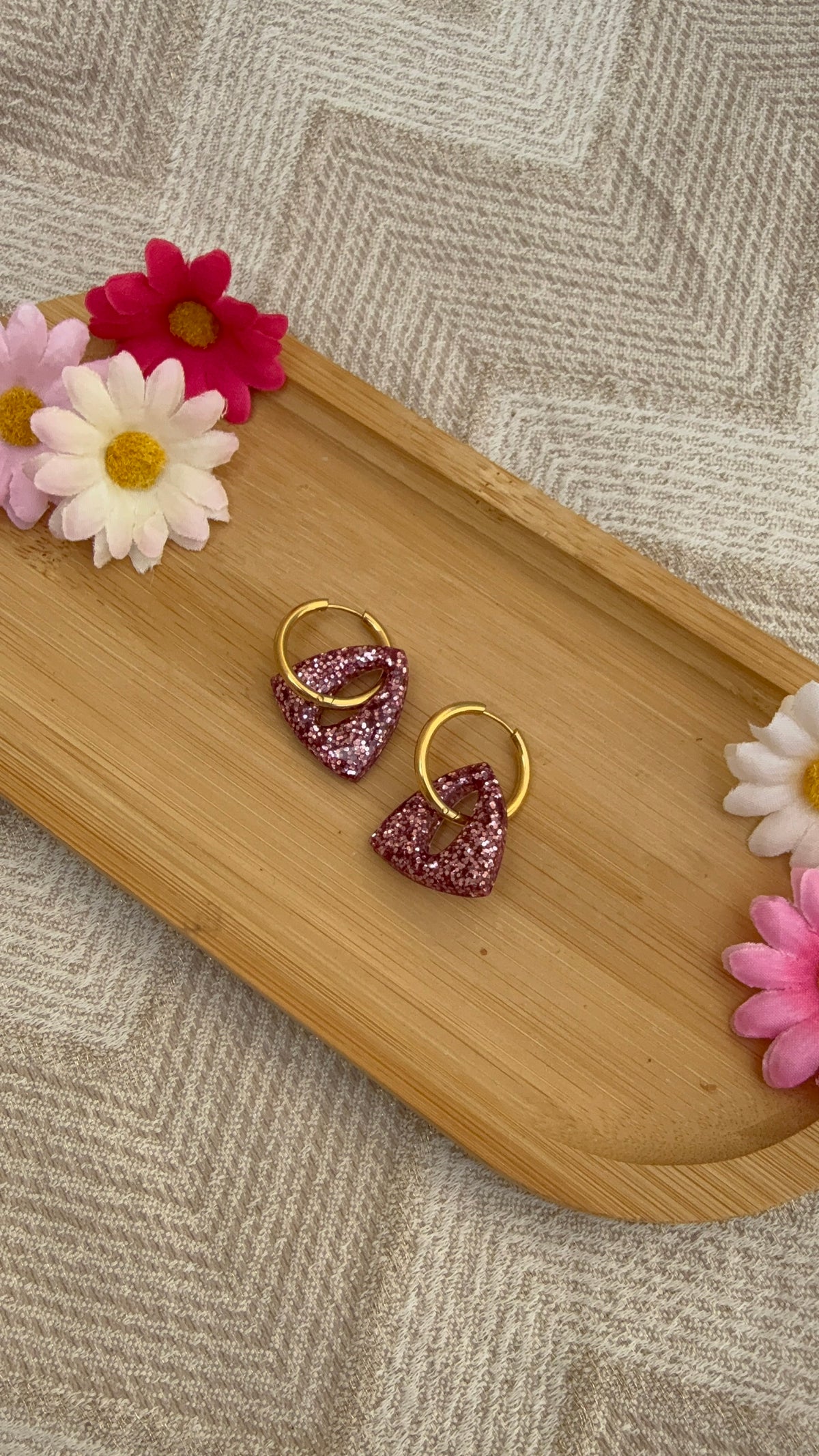 triangles à paillettes roses claires