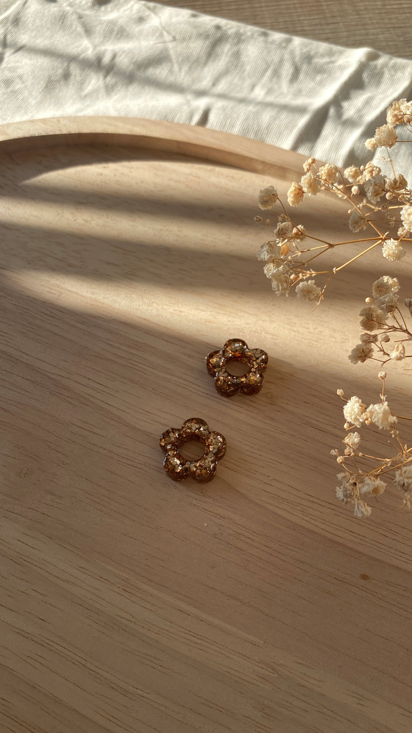 Fleurs paillettes champagne