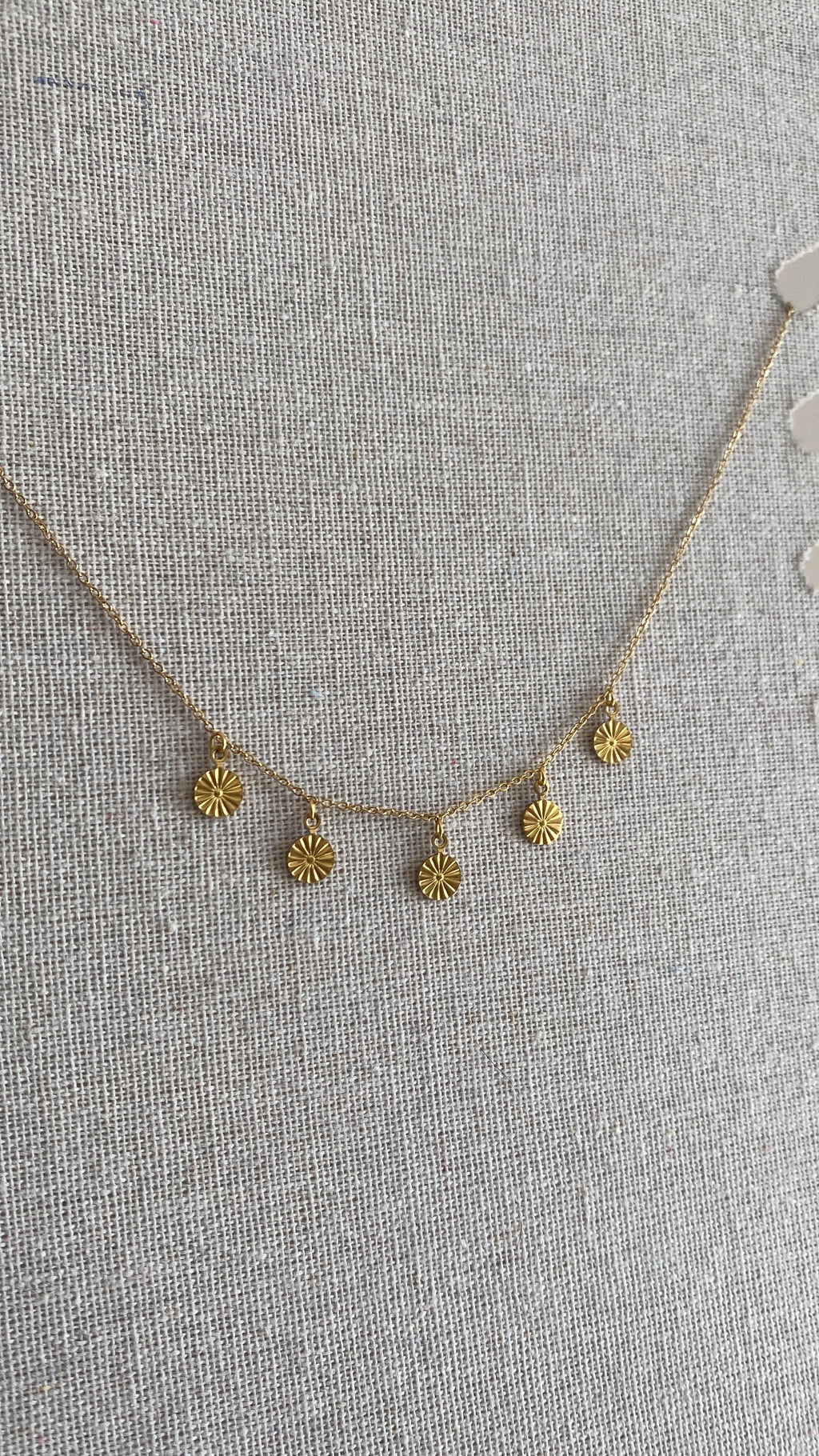 Collier à ornements