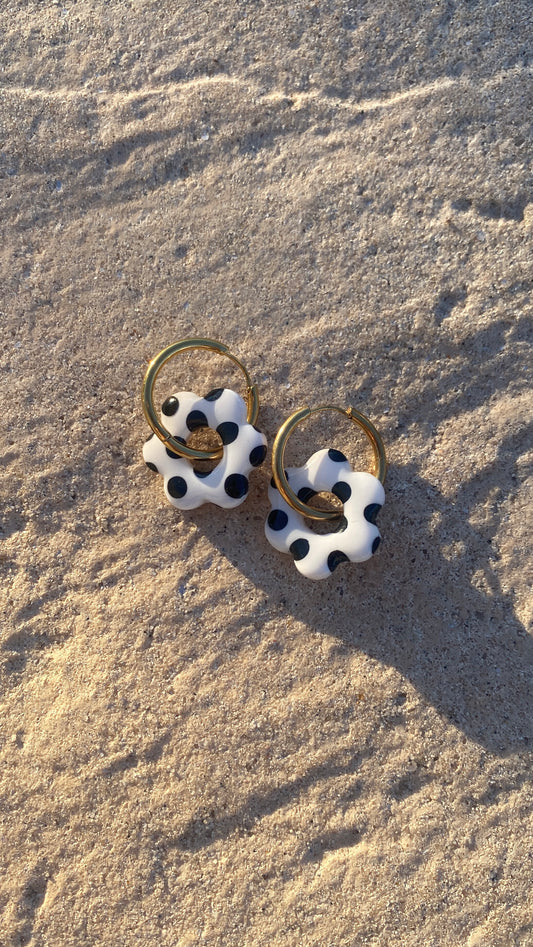 Pampilles fleurs blanches à pois