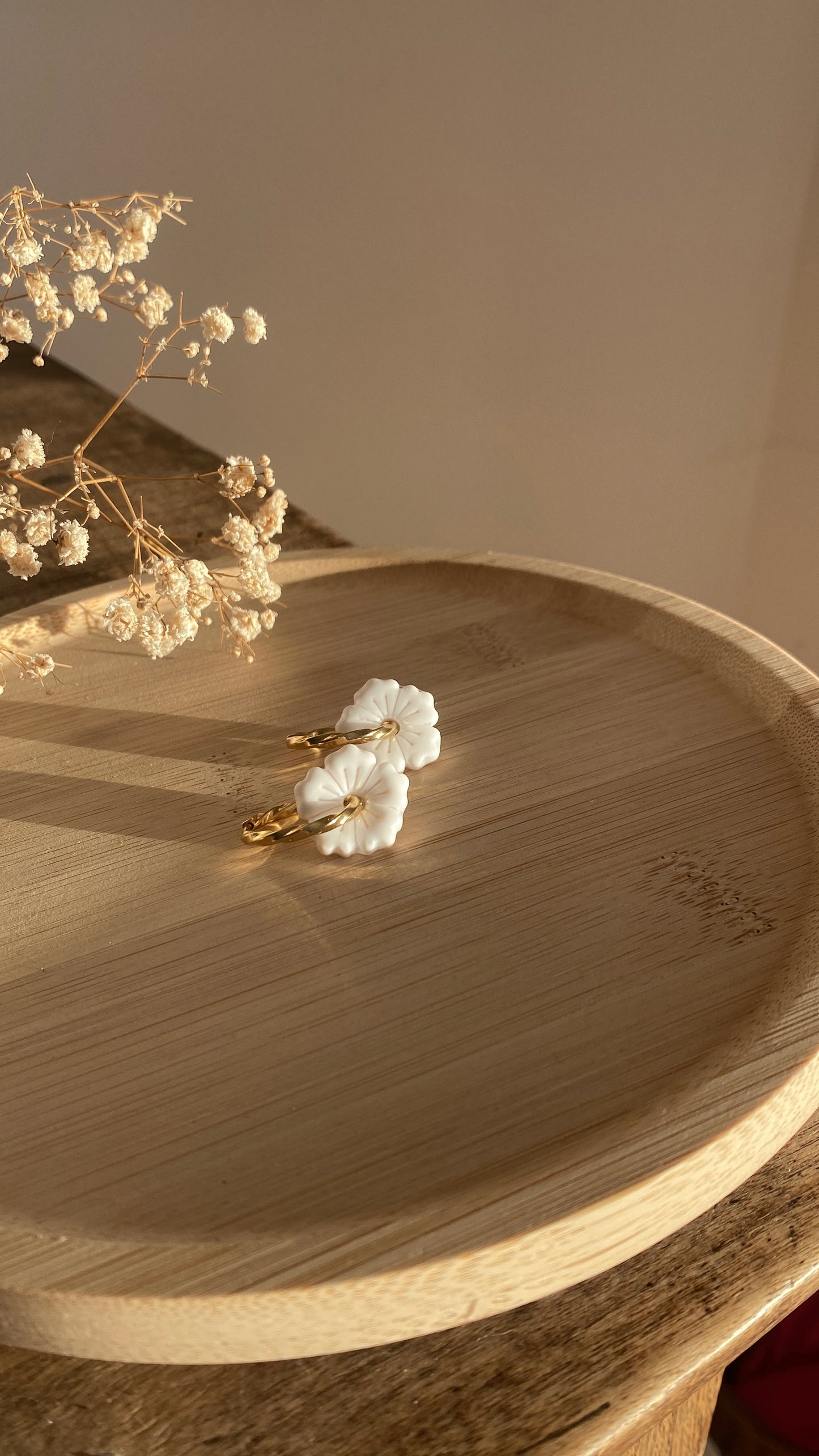 Petites fleurs blanches