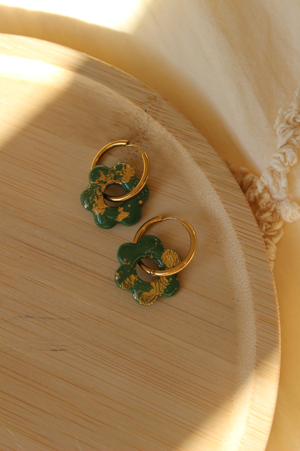 Fleurs kaki & feuille d'or