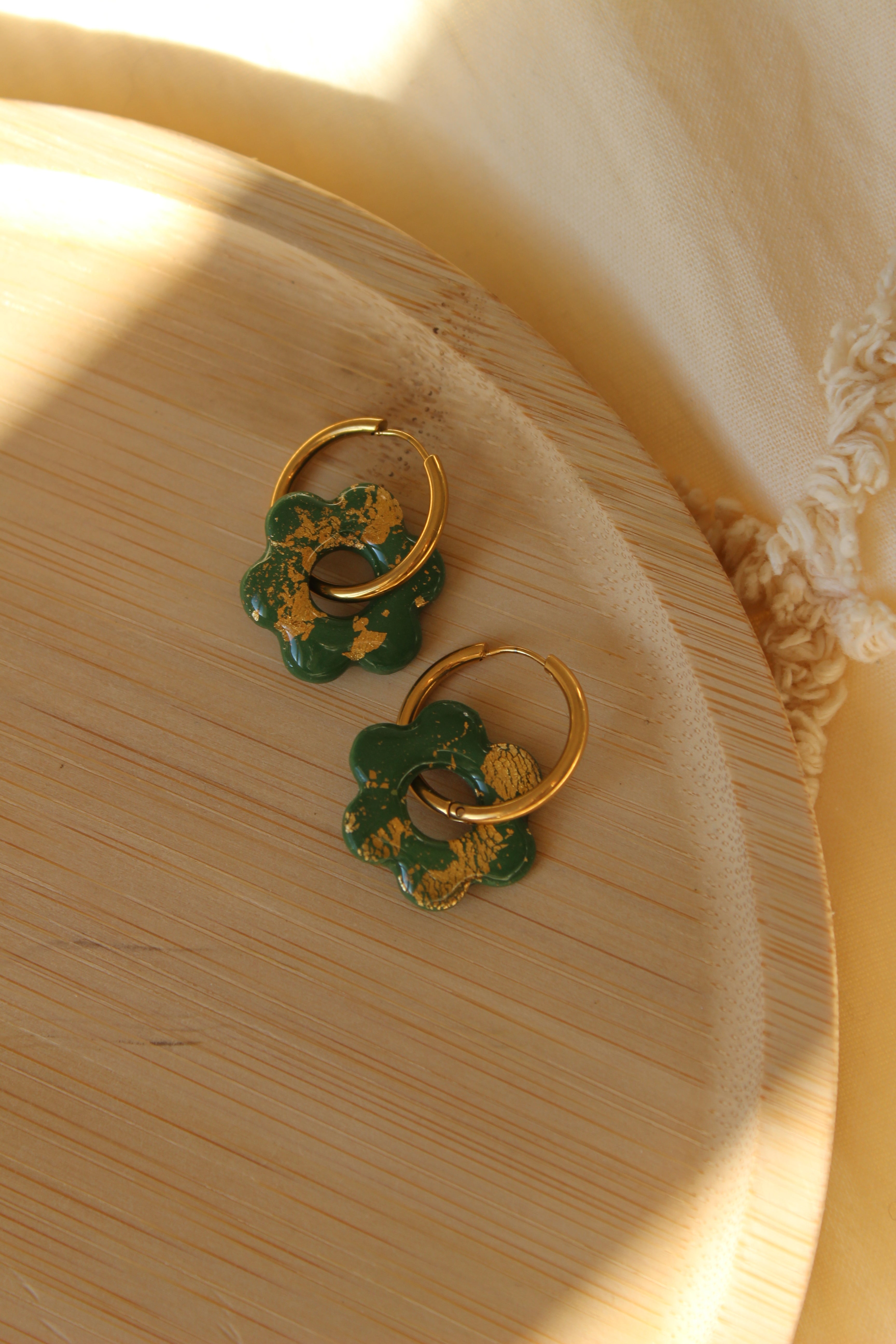 Fleurs kaki & feuille d'or