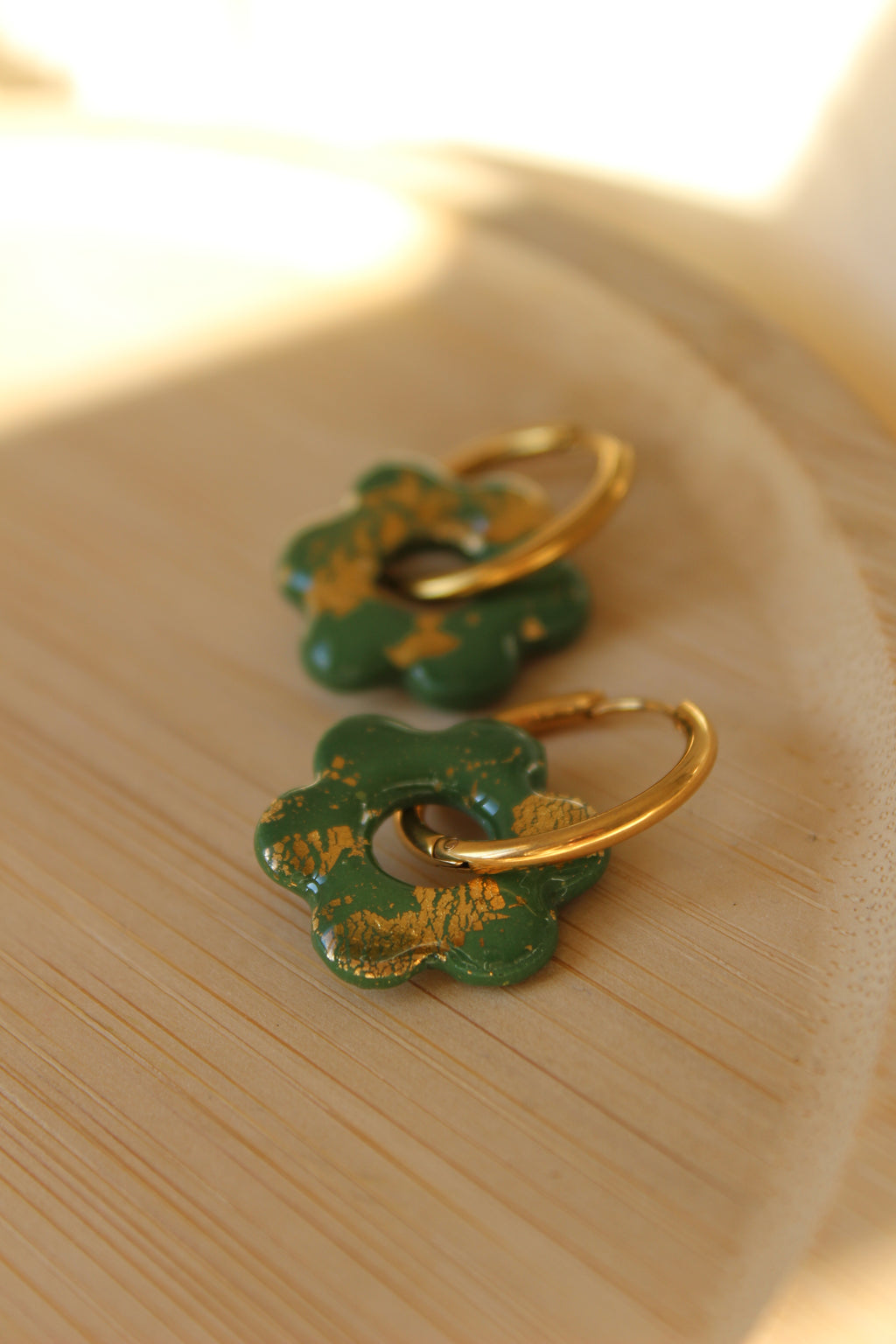 Fleurs kaki & feuille d'or