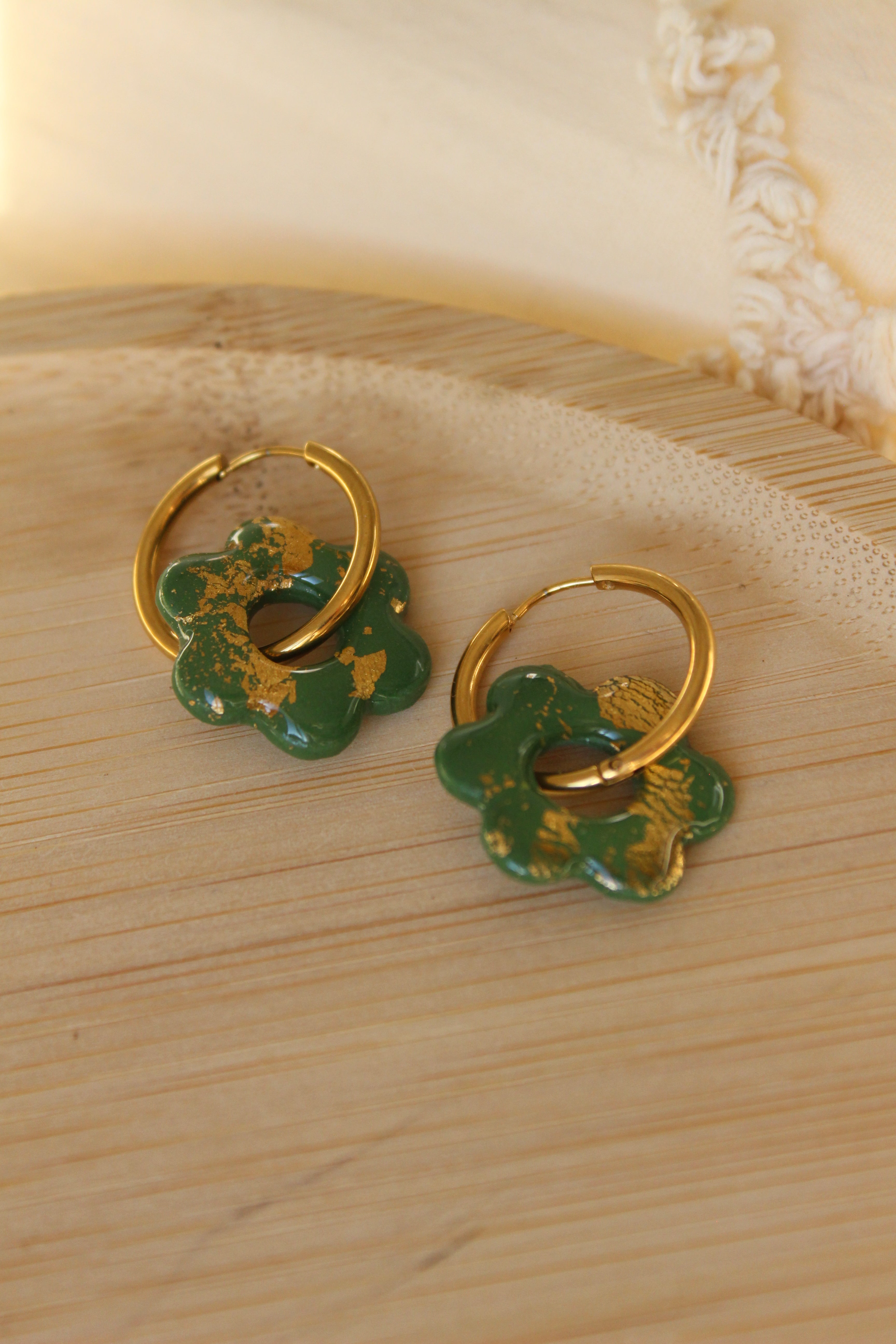 Fleurs kaki & feuille d'or